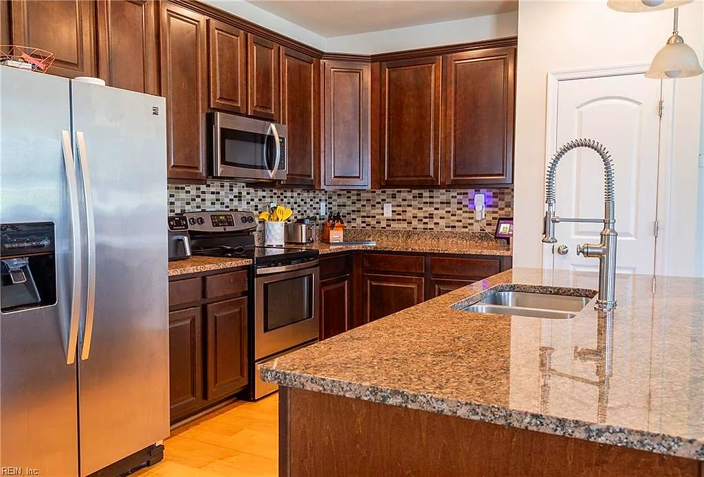 1152 Chatham Ln #14, Chesapeake — photo