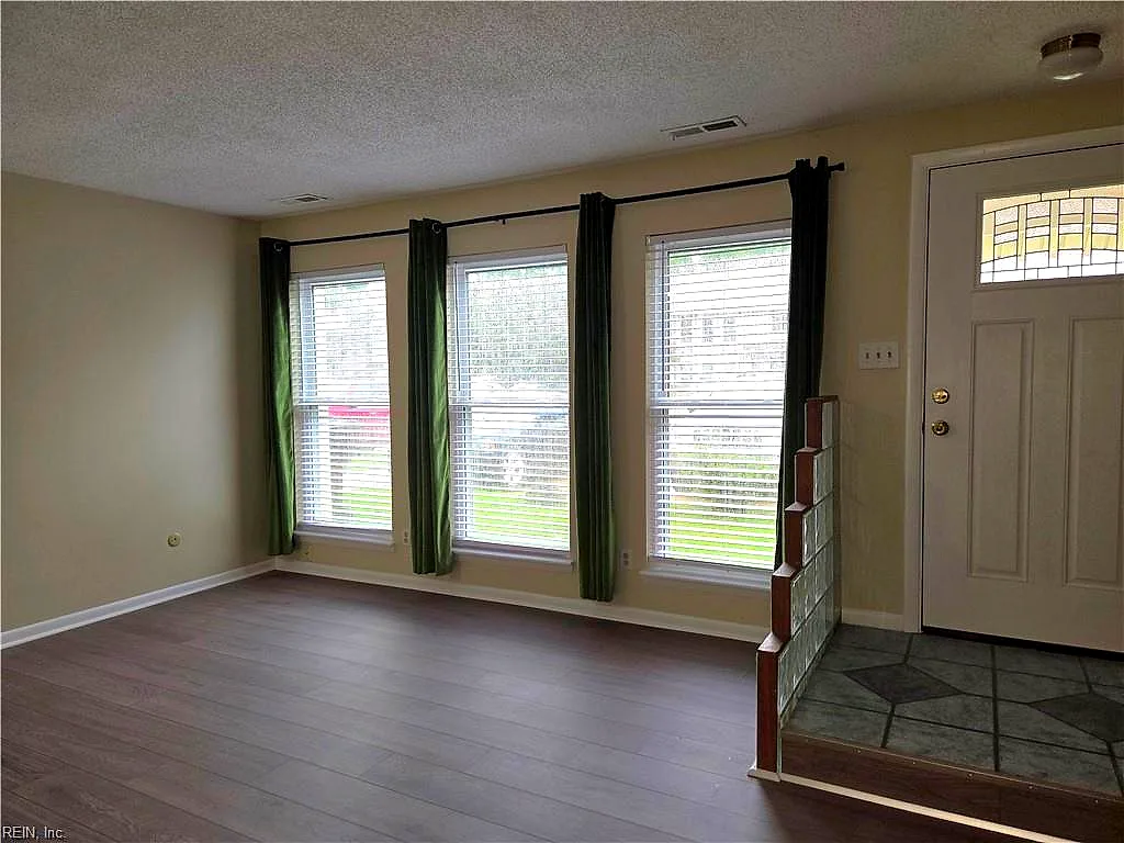 3609 Chase Ct, Virginia Beach — photo
