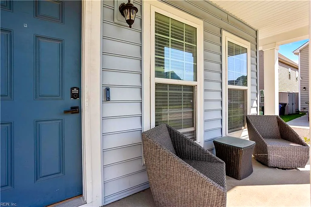 204 Goldenstar Ln, Portsmouth — photo