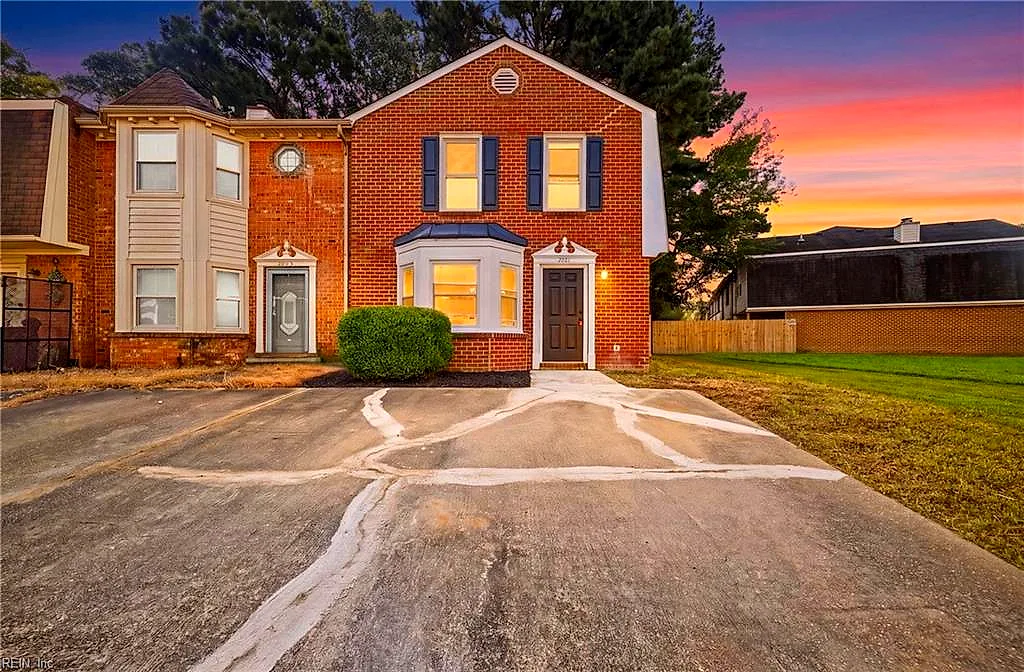 2001 Candlelight DR, CHESAPEAKE VA 23325