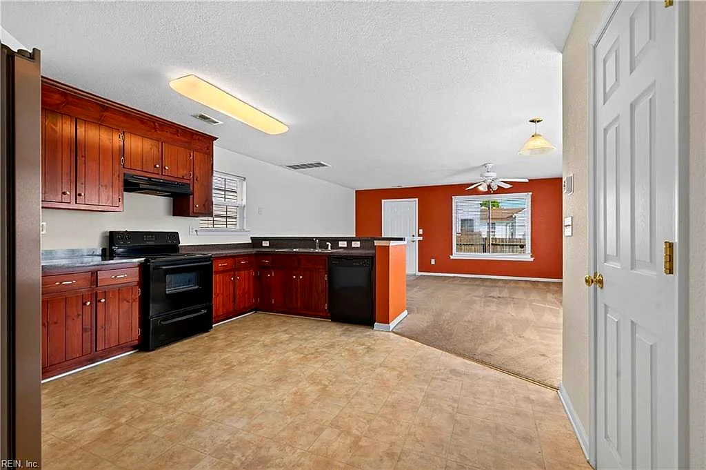 1602 Shell Rd, Chesapeake — photo