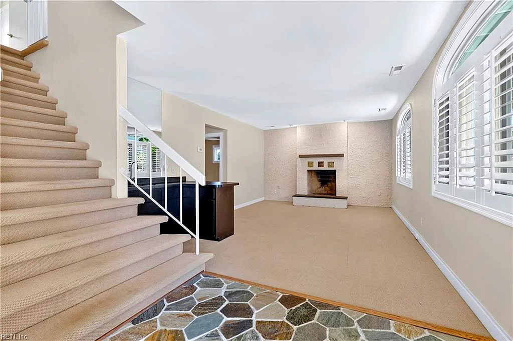 6109 Ocean Front Ave, Virginia Beach — photo