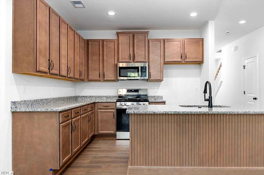 1004 Serene Rd #103, Suffolk — photo
