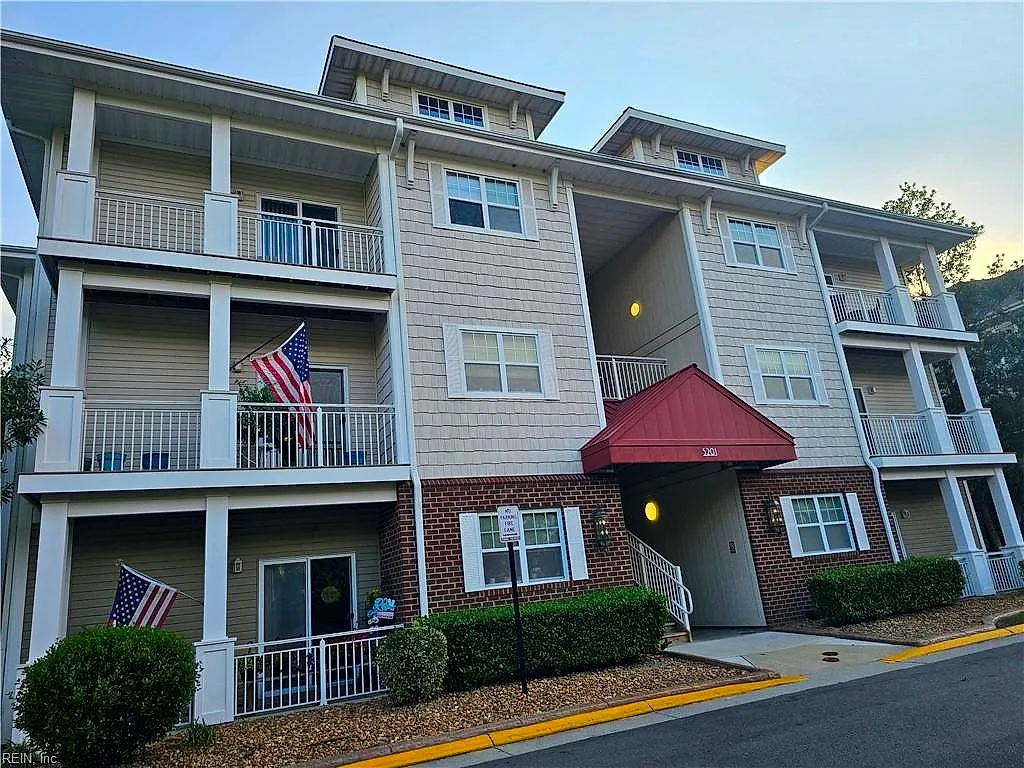 5201 Nuthall Dr #307, Virginia Beach — photo
