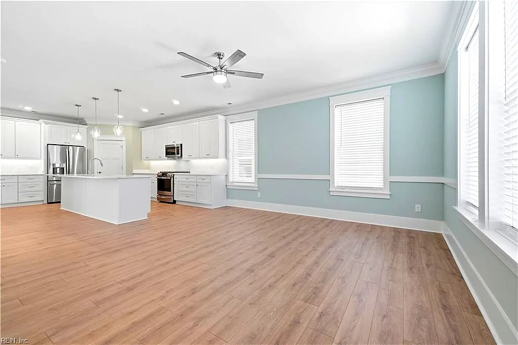859 Little Bay Ave, Norfolk — photo