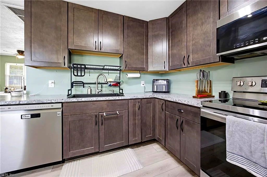 2536 E Little Creek Rd, Norfolk — photo