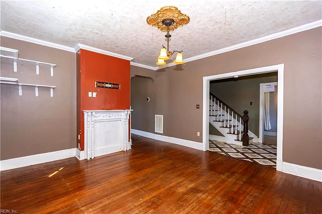 901 E Pembroke Ave, Hampton — photo