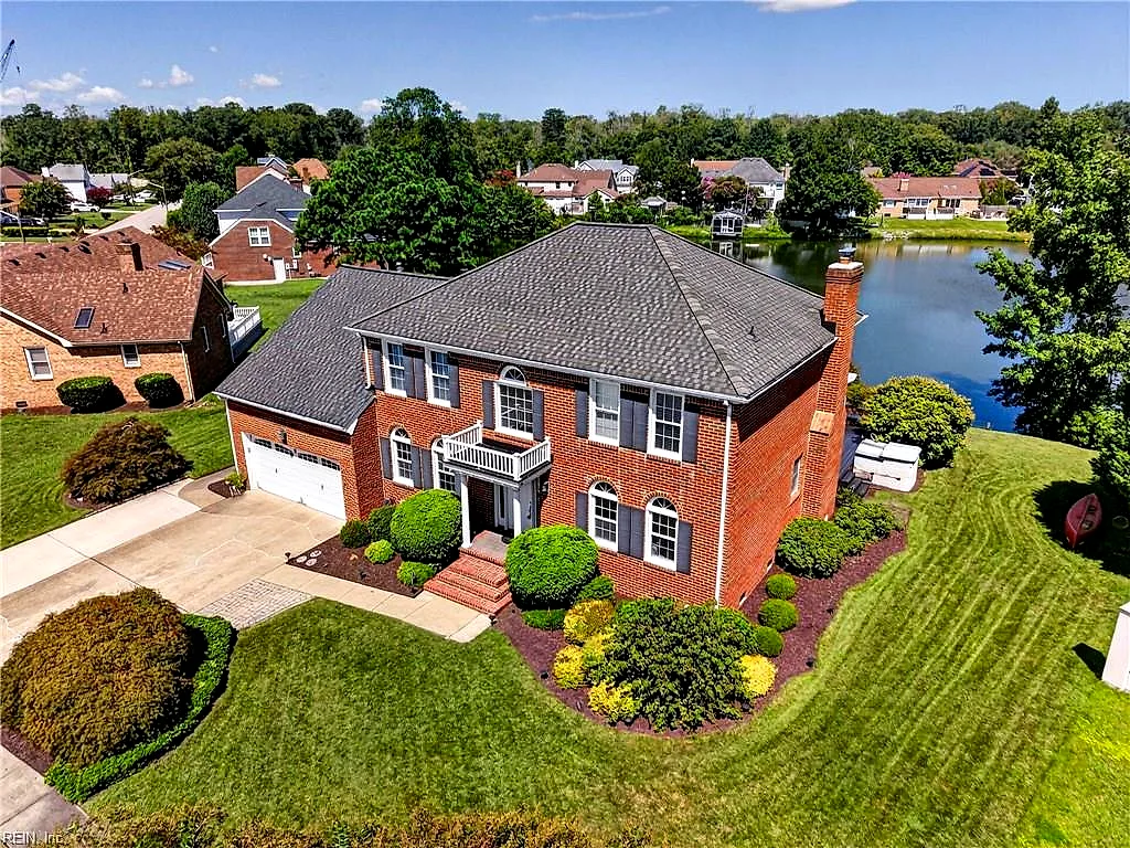 2261 Margaret DR