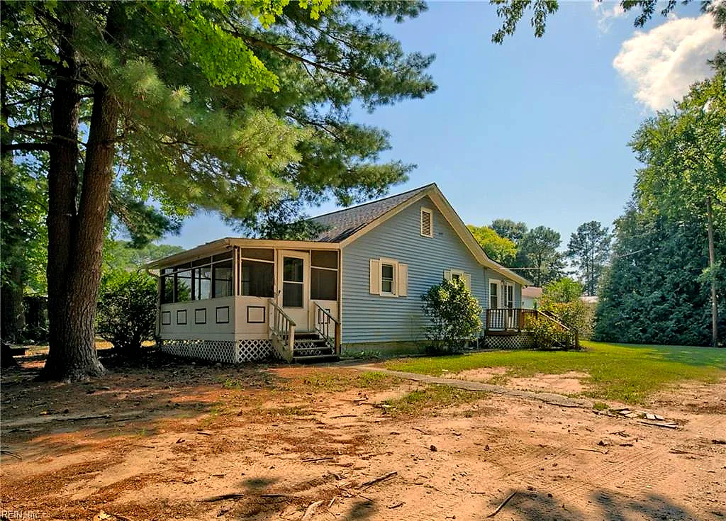 7275 Bray Rd, Hayes — photo