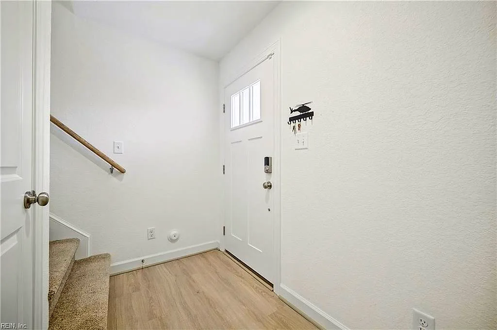 4310 Pinter Ln, Norfolk — photo