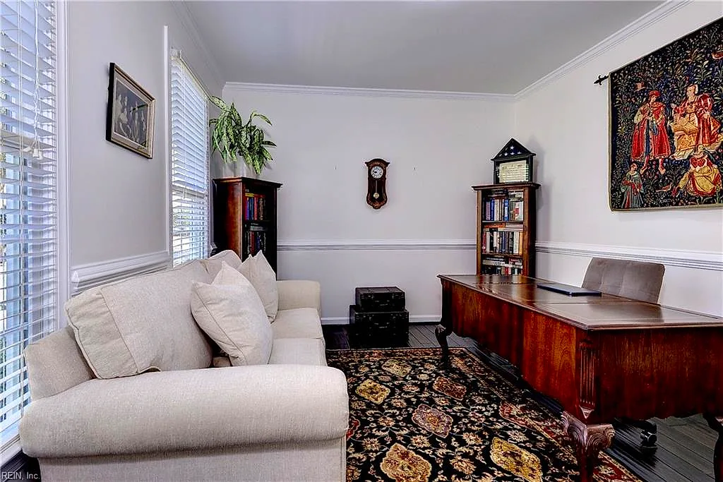 140 Great Gln, Williamsburg — photo