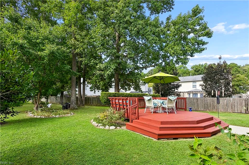 18 Thoroughbred Dr, Hampton — photo
