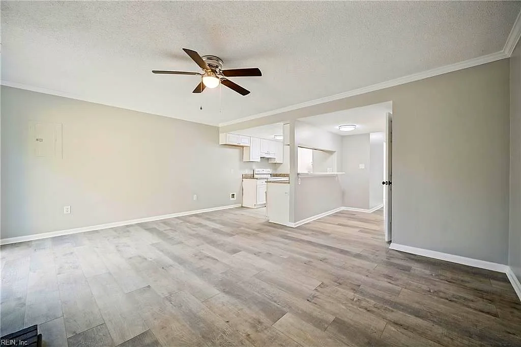1960 Darnell Dr, Virginia Beach — photo