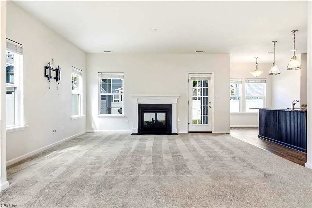 106 Sea Hero Ct, Suffolk — photo