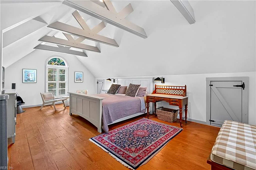 2262 W Island Rd, Williamsburg — photo
