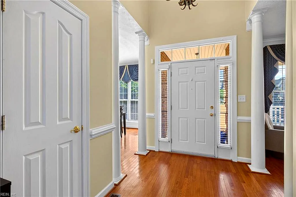 207 Richter Ln, Yorktown — photo