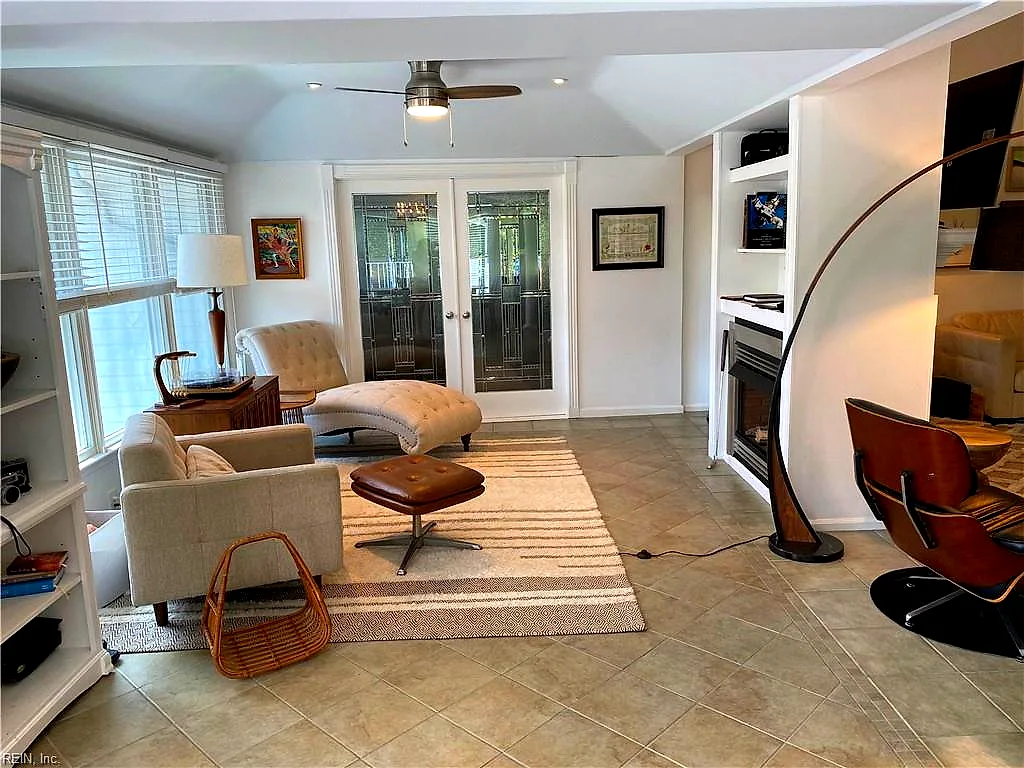 1113 Canavos Ct, Virginia Beach — photo