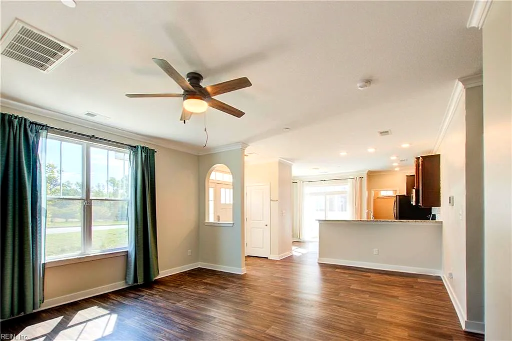 609 Fishers Ct, Hampton — photo