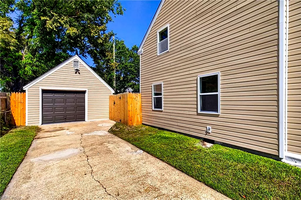 59 Bainbridge Ave, Portsmouth — photo
