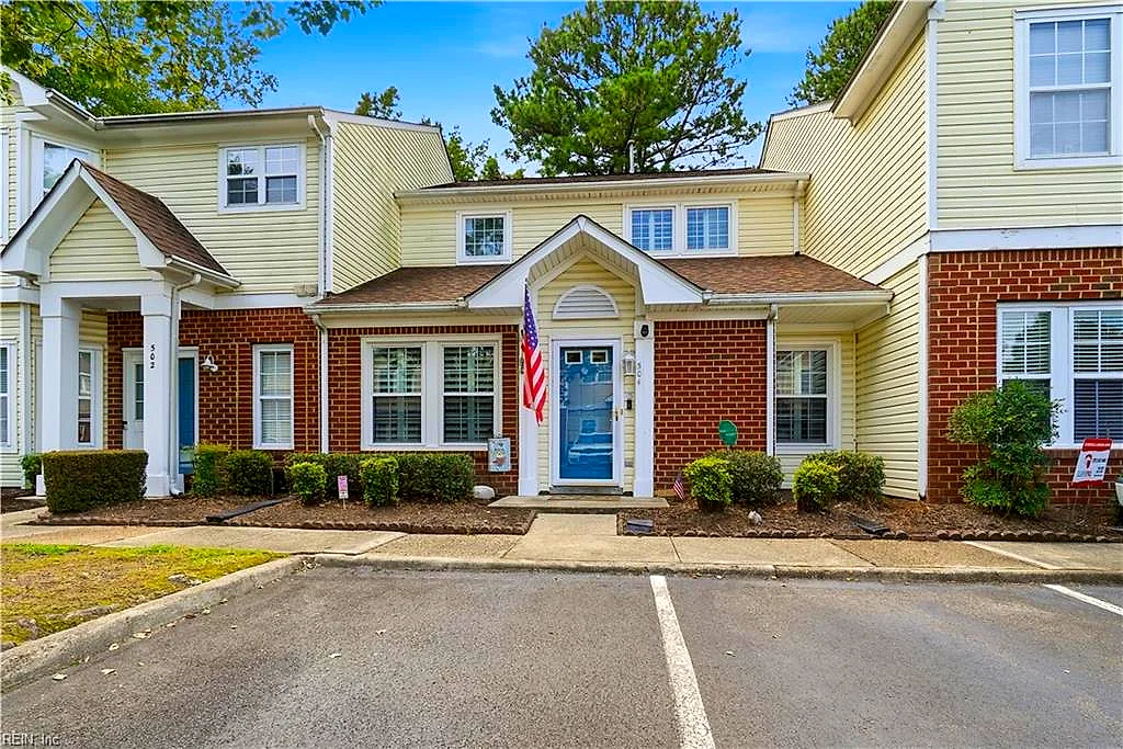 504 Tunnel Ct CT, CHESAPEAKE VA 23320