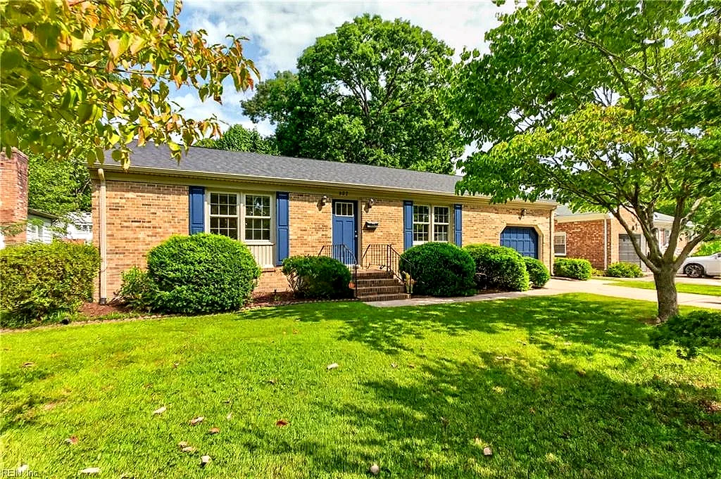 607 Beacon Ct, Newport News — photo