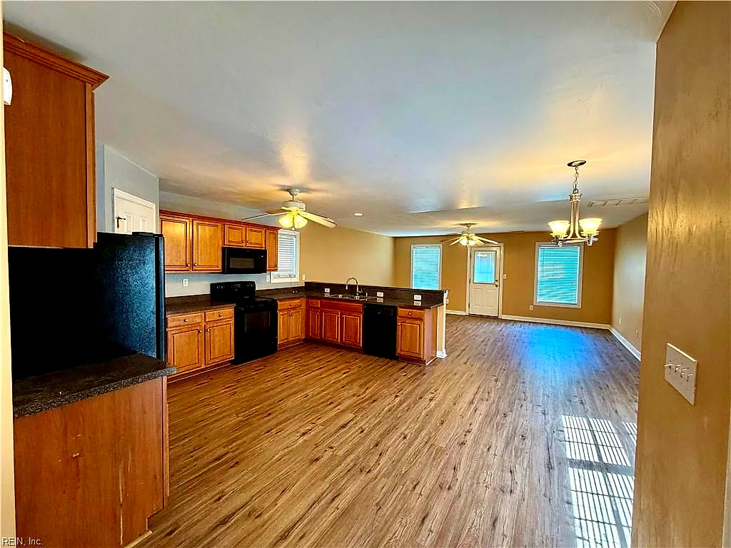 1705 Hoover Ave, Chesapeake — photo