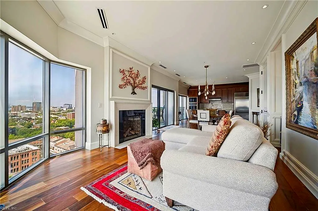 123 College Pl #P9, Norfolk — photo