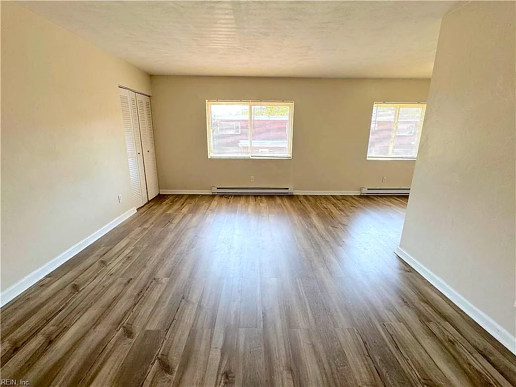 1126 Sparrow Rd #3, Chesapeake — photo