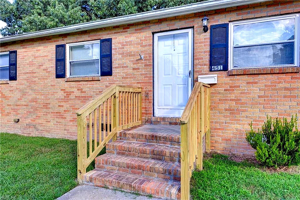 451 Fort Worth St, Hampton — photo