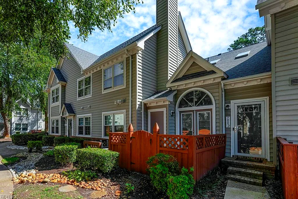 700 Nottoway River CT #D, CHESAPEAKE VA 23320