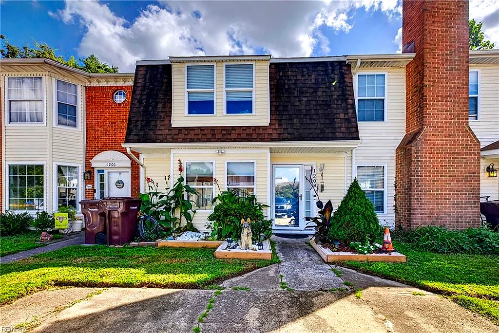 1208 Basswood CT, CHESAPEAKE VA 23320