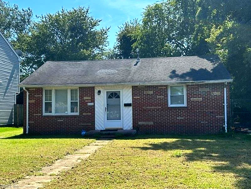 813 Johnstons RD, NORFOLK VA 23513