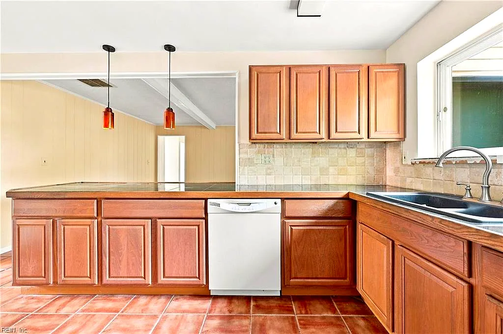 1709 Placid Ct, Virginia Beach — photo