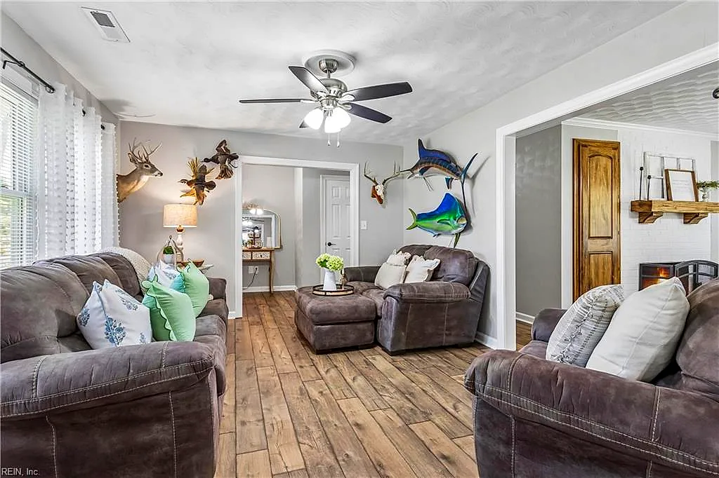 4424 Hickory Fork Rd, Gloucester — photo