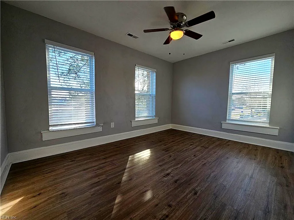 3235 Flanders Ave #3, Norfolk — photo