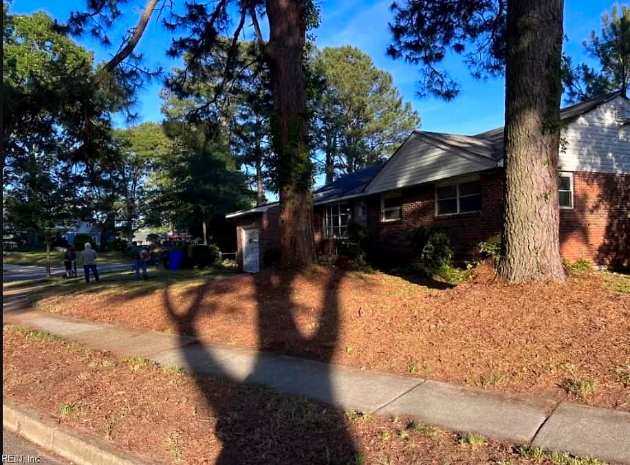 8494 Lynn River Rd, Norfolk — photo