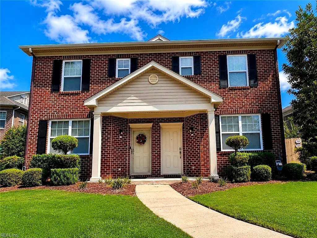 313 Holyoke LN, CHESAPEAKE VA 23320