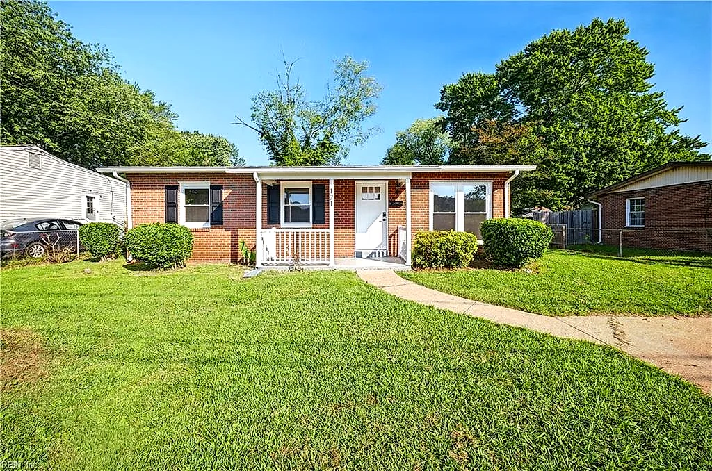 121 Phillips Ln, Newport News — photo