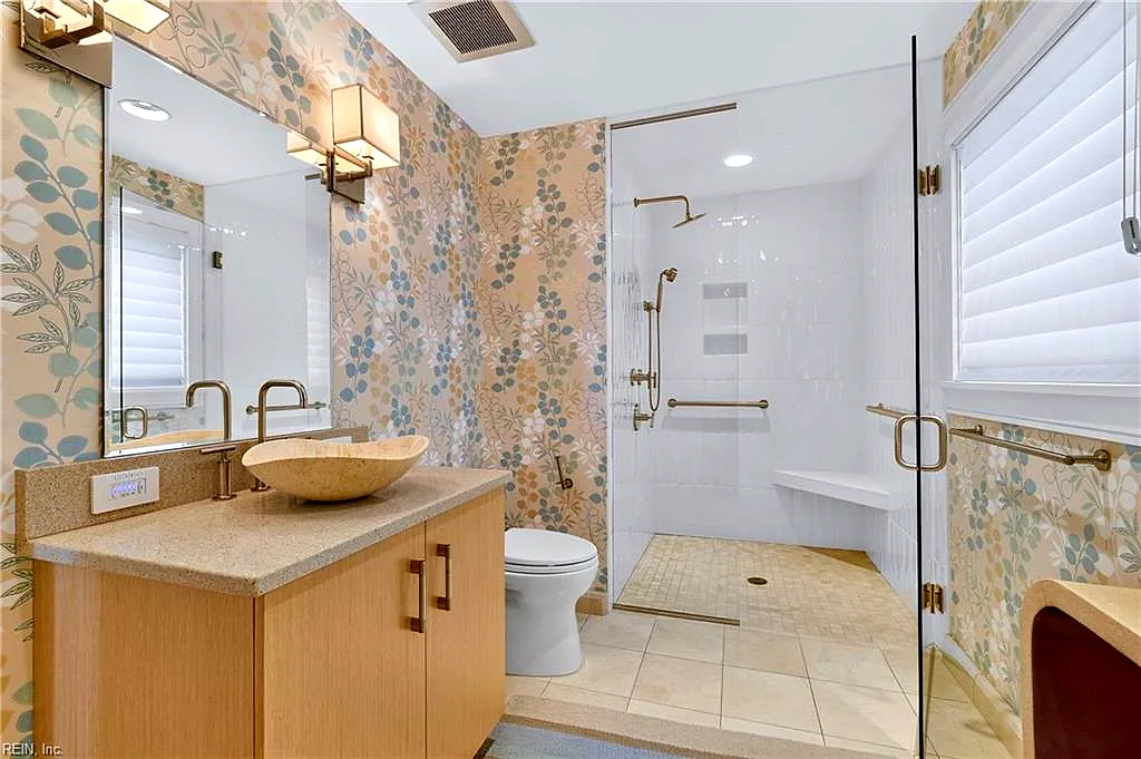 7200 Ocean Front Ave #B, Virginia Beach — photo