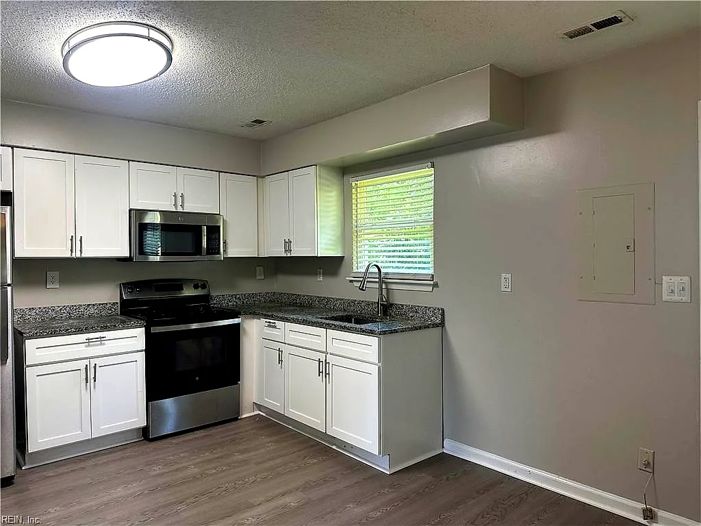 3000 S Cape Henry Ave #B, Norfolk — photo