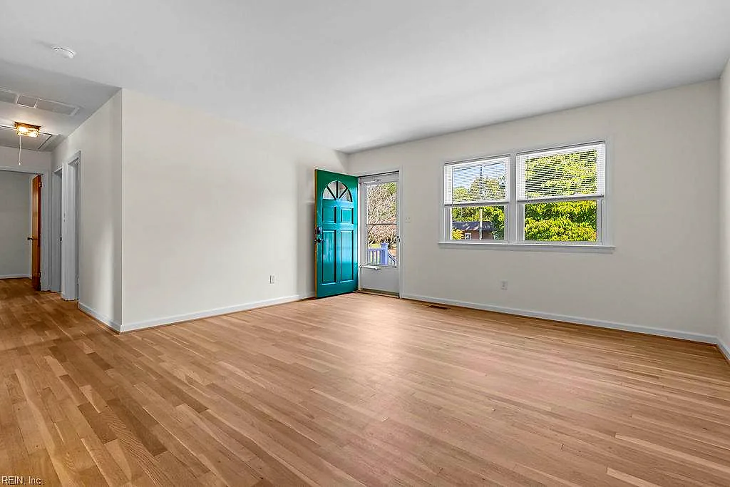 3248 Providence Rd, Hayes — photo
