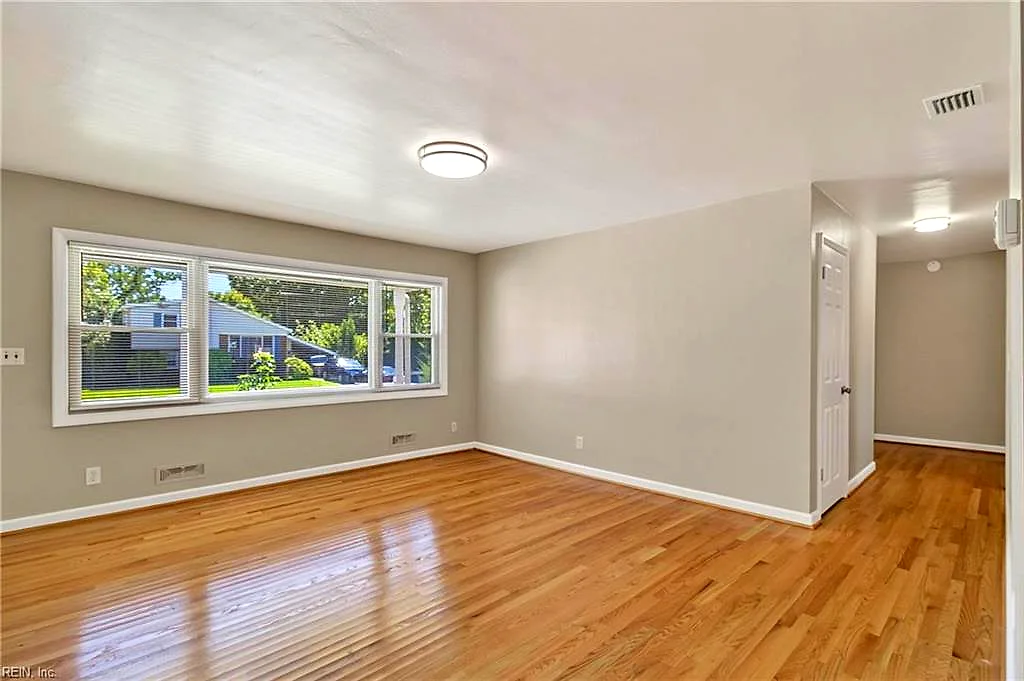 2410 Jasper Ct, Norfolk — photo