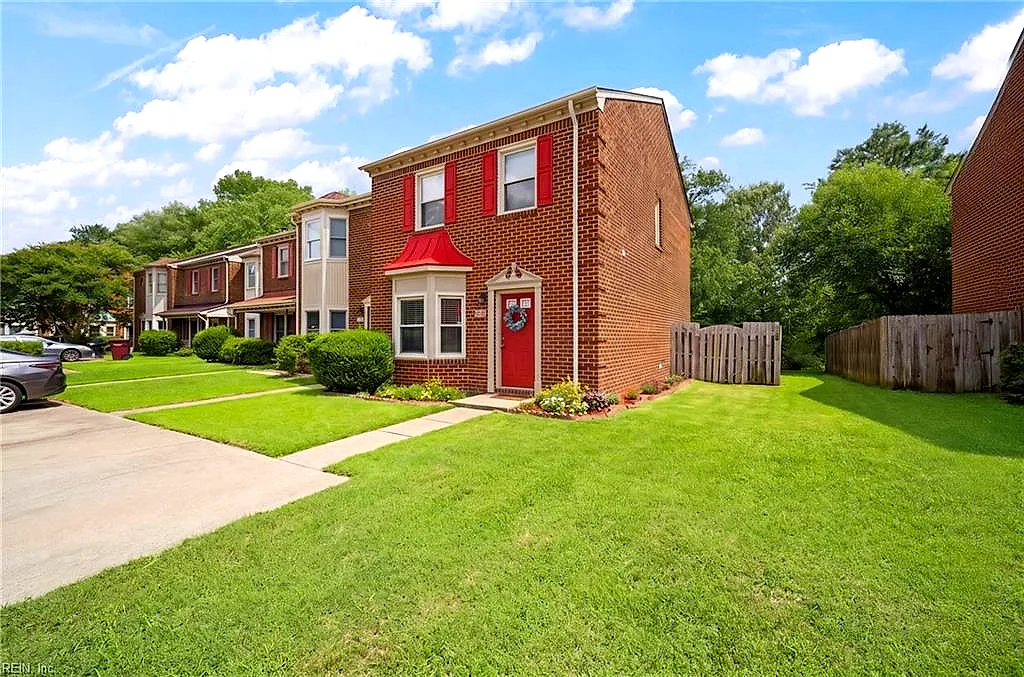 719 Creekside CRES, CHESAPEAKE VA 23320