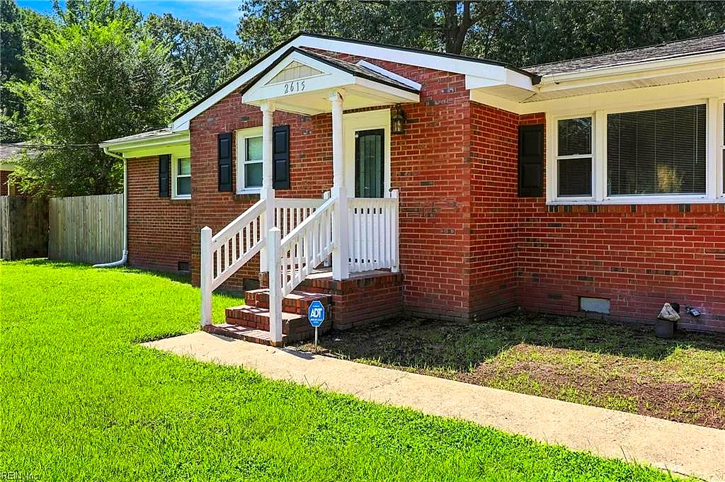 2615 Cedar RD, CHESAPEAKE VA 23323