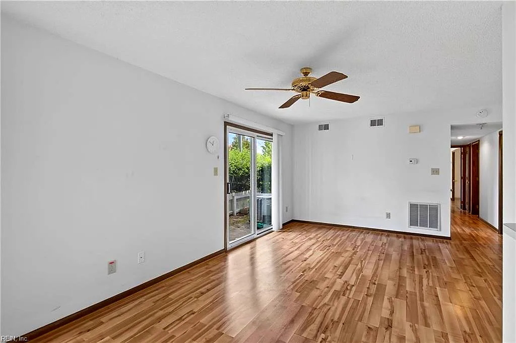 12760 St. James Pl #F, Newport News — photo