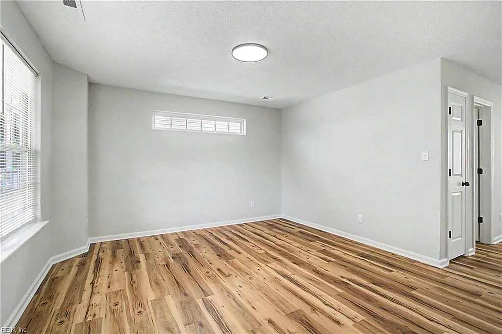 802 Hatton St, Norfolk — photo