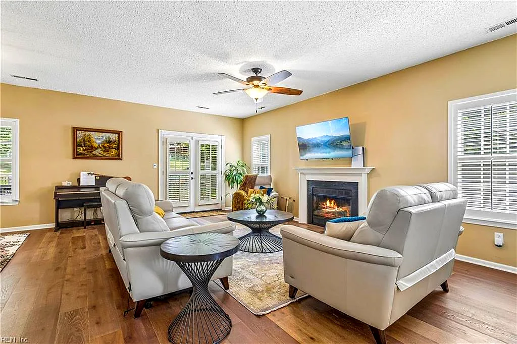 932 Prestige Ct, Newport News — photo