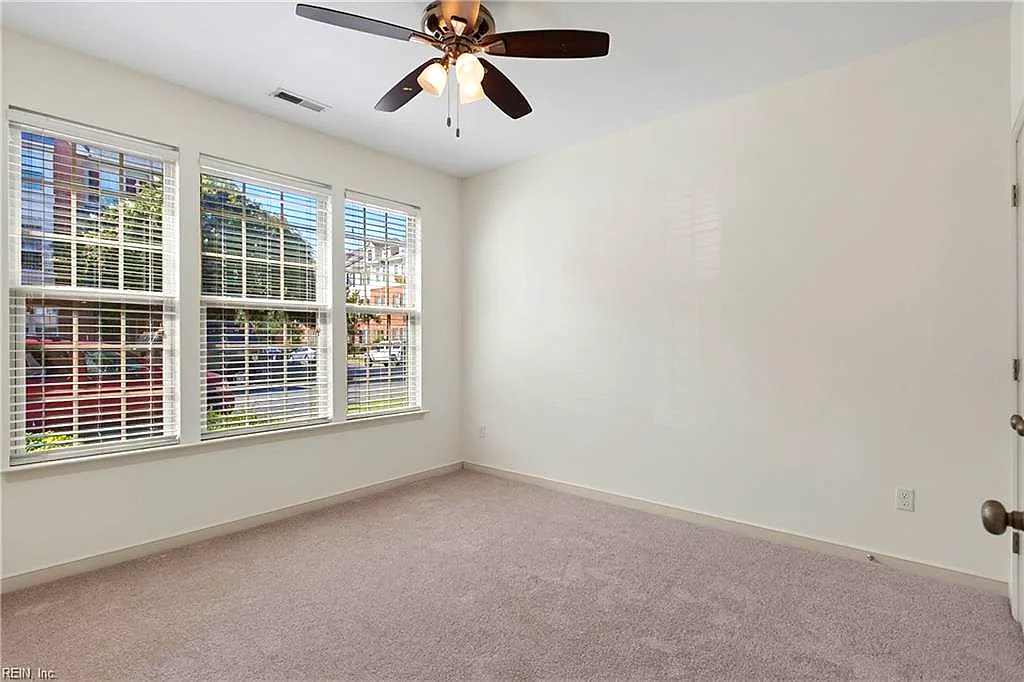 87 Zenith Loop, Newport News — photo