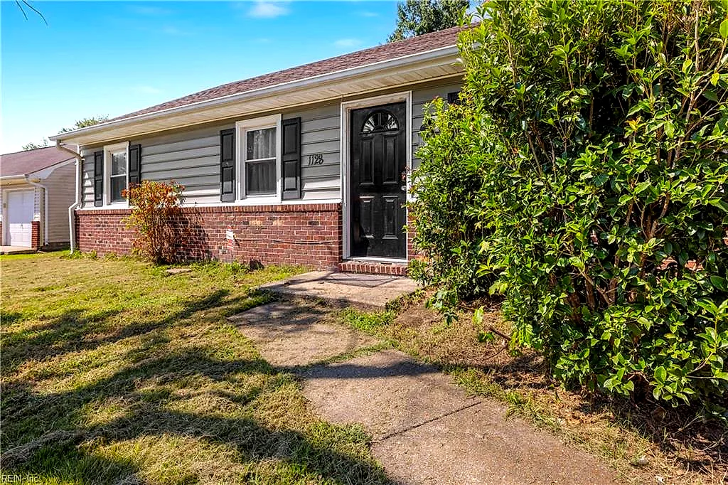 1128 Sir Galahad DR, CHESAPEAKE VA 23323