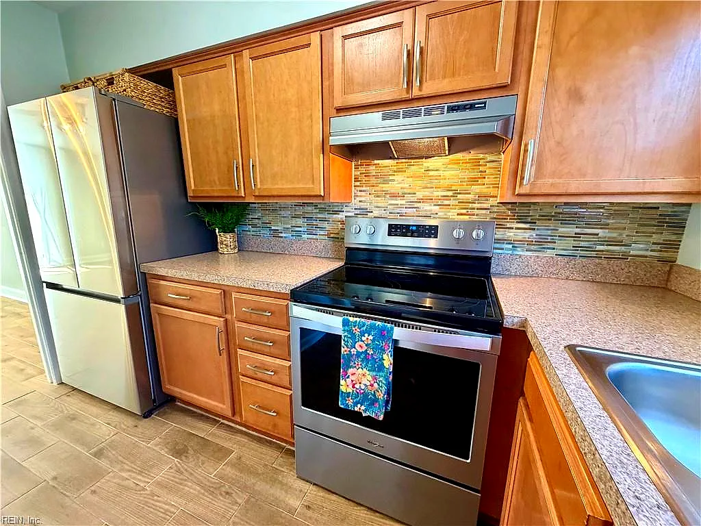 887 Elizabeth Ct, Virginia Beach — photo